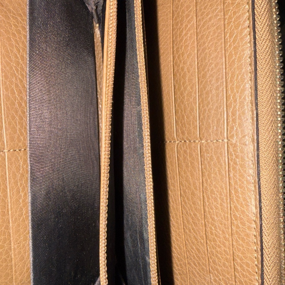 Gucci Tan Leather bamboo tassle with Gold Logo - Picture 9 of 11